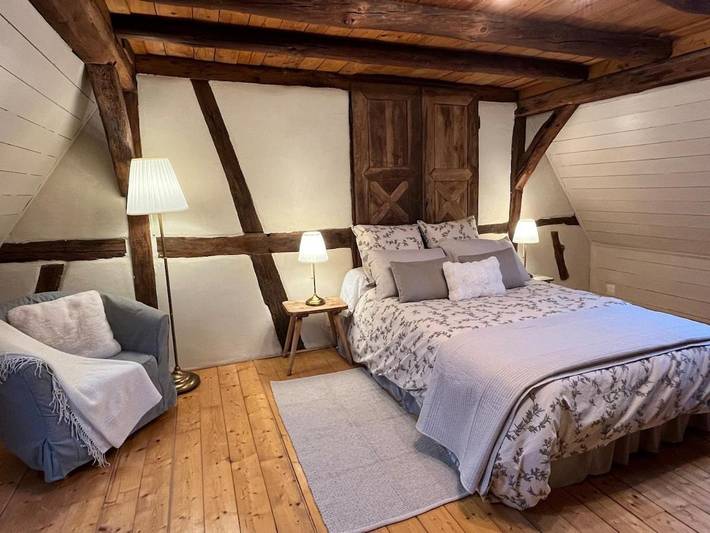 Location de vacances pour 4 personnes, avec vue et jardin ainsi que sauna et terrasse, animaux acceptés à Weinbourg