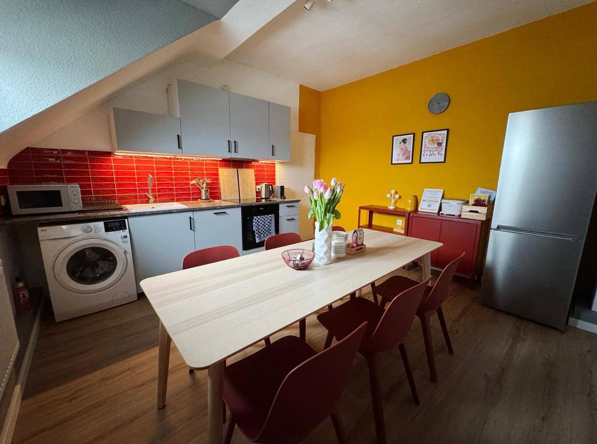 Ganze Wohnung, Big flat with fresh renovation, free parking, Sonyps, Netflix in Meiderich/Beeck, Duisburg