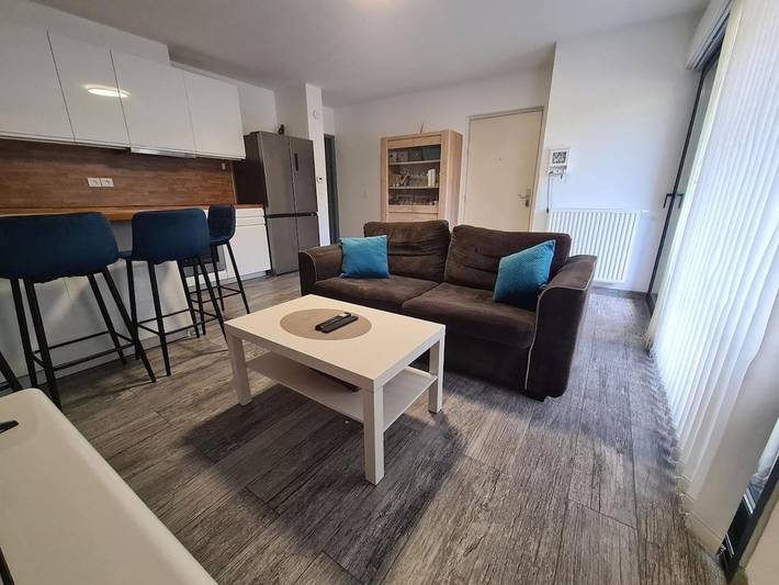 Gîte pour 6 personnes, avec terrasse dans Bowling Acropolis Nice