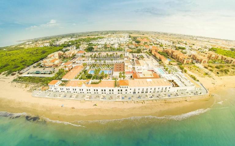 Hôtel pour 10 personnes, avec Terrasse et Jardin ainsi que Bassin pour enfant et Piscine à Rota