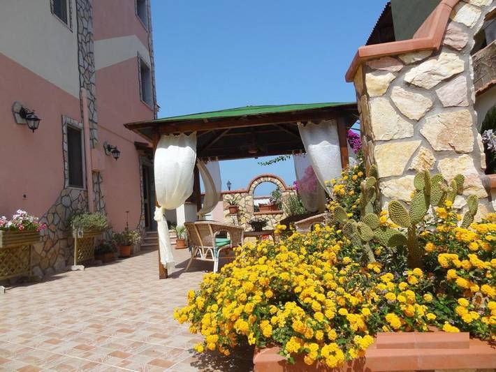 Chambre d’hôte pour 2 personnes, avec jardin, animaux acceptés à Erice - 4