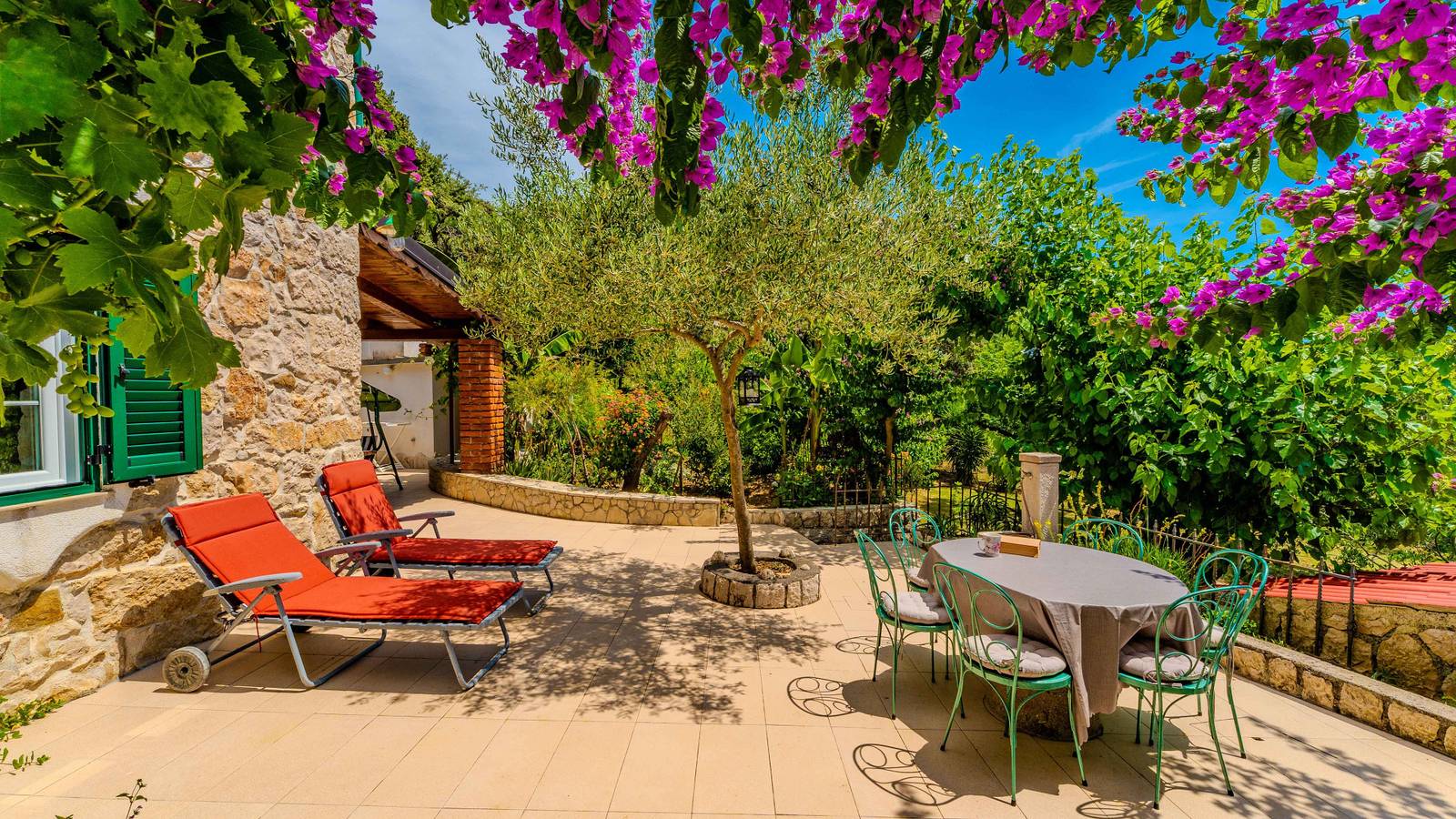Guest House Sunset Kalla by Villas Guide in Supetarska Draga, Rab