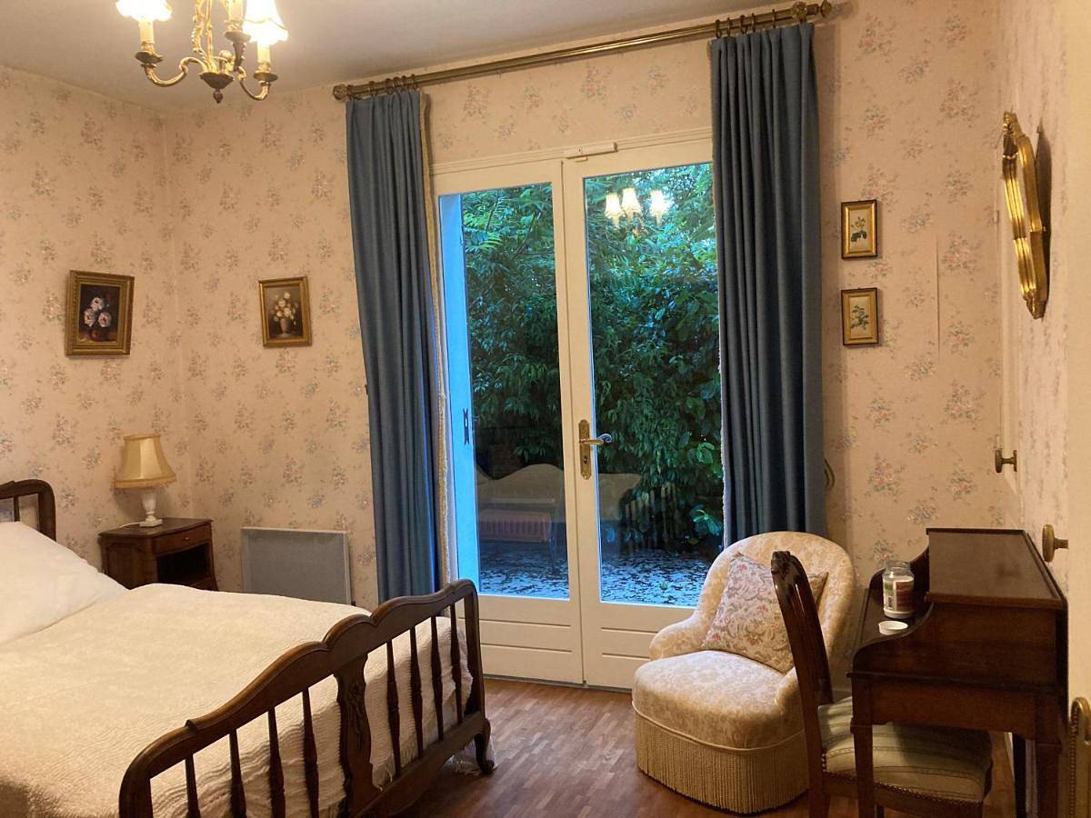 Maison dans un grand parc in Dun-sur-Auron, Saint-Amand-Montrond