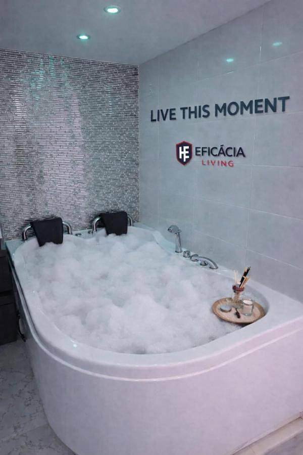 Apartamento inteiro, Spa & Jacuzzi Dupla Privada Escapadinha Romântica Abrantes in Abrantes e Alferrarede, Rio Tejo