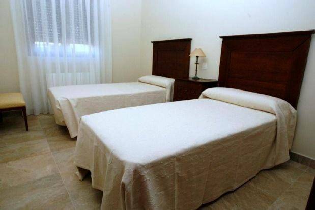 Casa rural para 8 personas, con vistas además de jardín y terraza, Se admiten mascotas en Ribera del Duero - 3