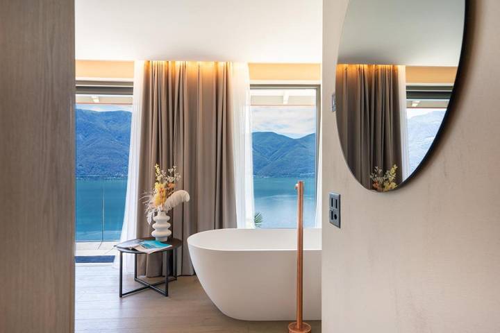 Hotel für 2 Personen, mit Terrasse und Garten sowie Pool und Seeblick
