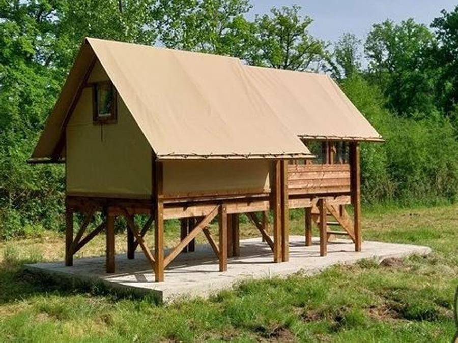 Flower Camping des Vallées - Tente 2 personnes - Tente Lodge Rando sur pilotis, 5,7m² 1 chambre avec terrasse sans sanitaire et cuisine in Saint-Brieuc, Côte de Goëlo