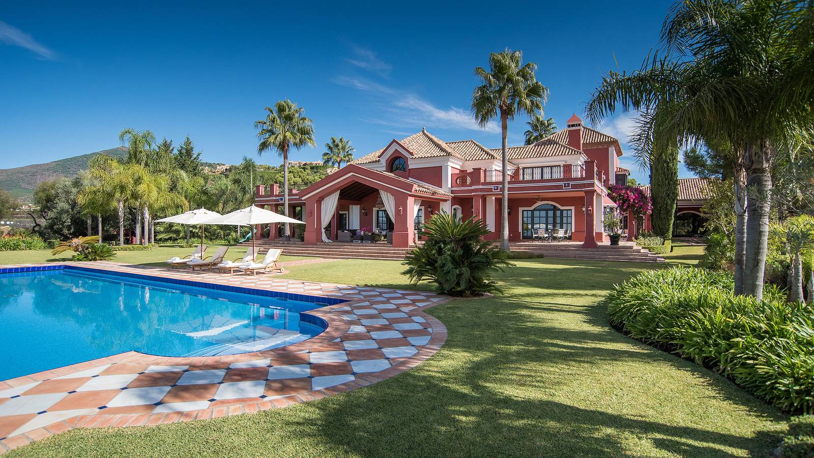 Villa Mirador in El Madronal, Benahavís