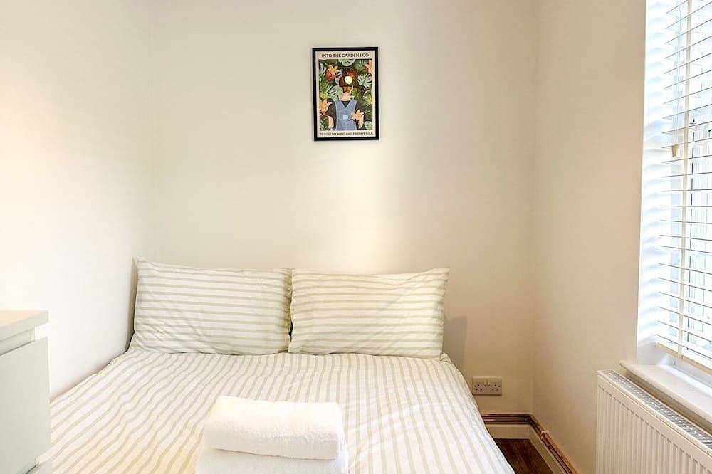 Entire apartment, Folkestone Oasis - Central 2 Bedroom Apartment - Pets Welcome! in Folkestone, Kent