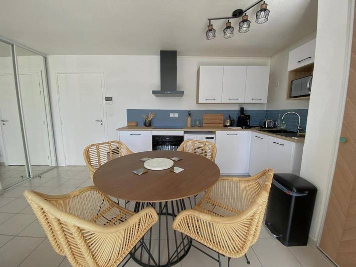 Gîte pour 2 personnes, avec piscine ainsi que balcon et vue à Cusset - 3