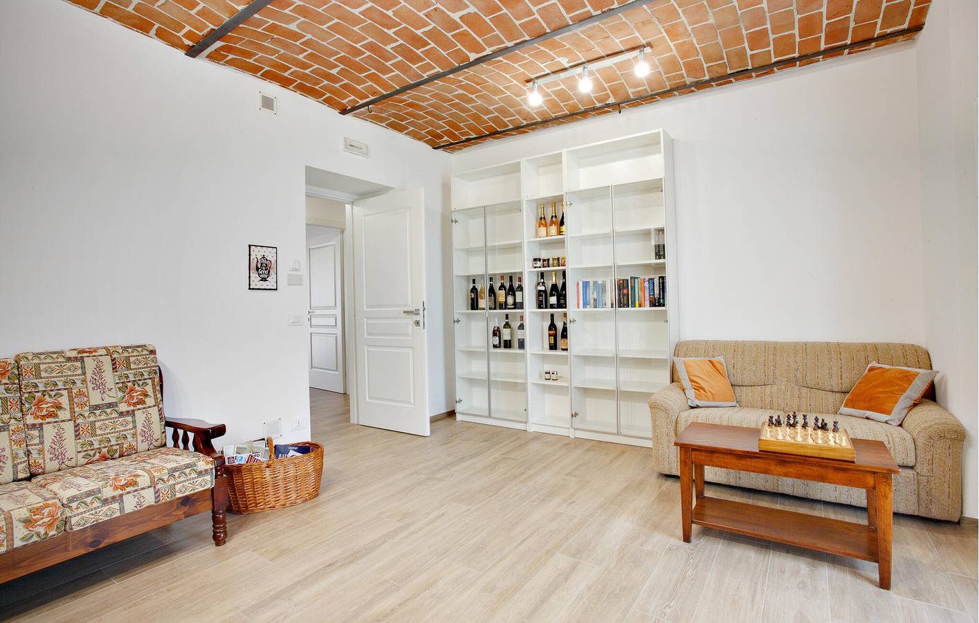 Acogedor apartamento con piscina y jardín a 2,5 km de Castelnuovo Calcea in San Marzano Oliveto, Langhe