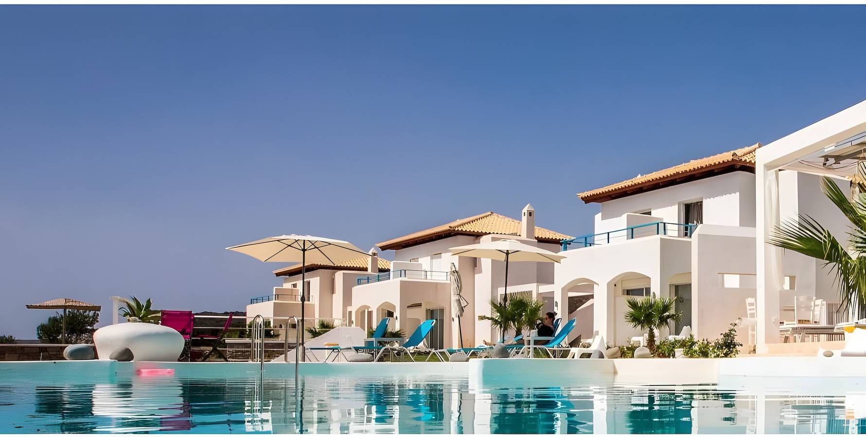Apartamento 'Kaladi Rock' con vistas al mar, piscina compartida y Wi-Fi in Citera