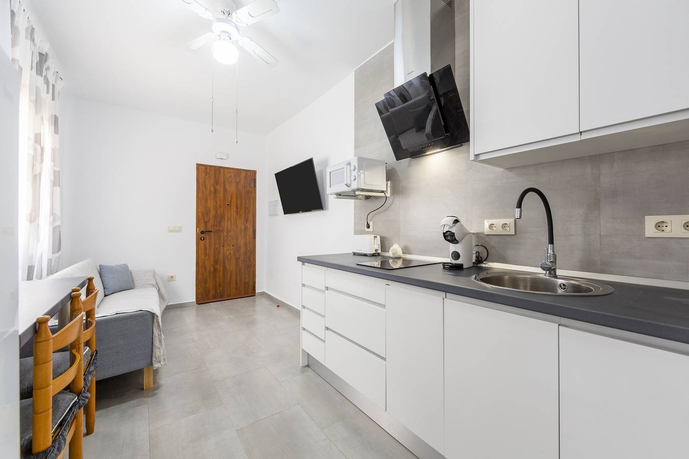 Casa Inés: Ländliches Ferienhaus mit 1 Schlafzimmer, Bergblick, Wlan und Klimaanlage in Fernán Pérez, Níjar