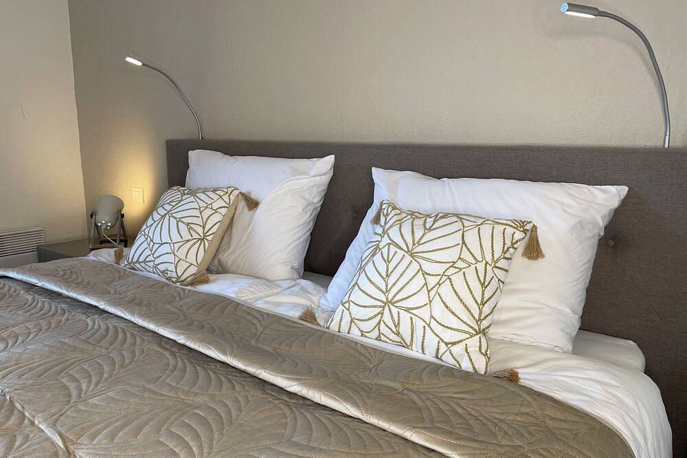 Villa provençale lumineuse avec piscine, clim et vue nature – classée 3 étoiles in Aups, Région de Brignoles