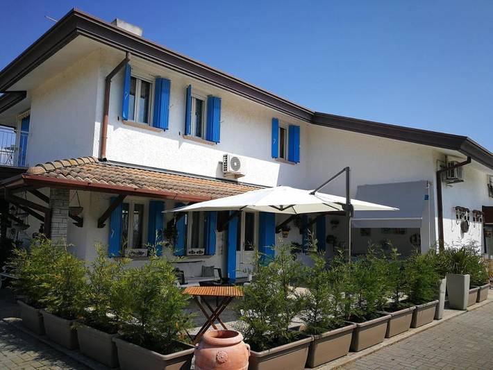Bed & breakfast dla 12 osób, z basen i widok oraz ogród, zwierzęta dozwolone - 1