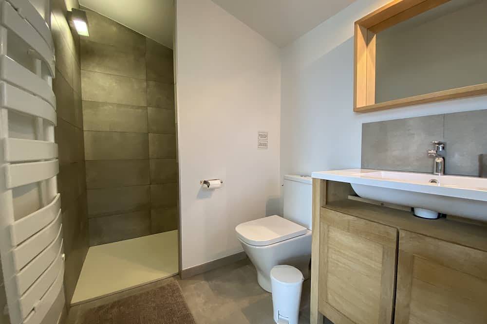 La Maison Des Deux Châteaux, piscine privée, climatisée, Superbes Vues. in Duilhac-sous-Peyrepertuse, Parc naturel régional Corbières-Fenouillèdes