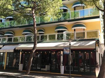 Ferienwohnung für 2 Personen, mit Balkon und Ausblick in Jesolo