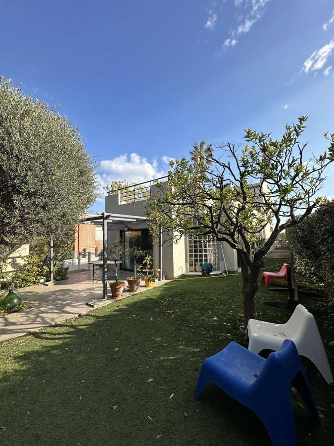 Villa pour 7 personnes, avec Balcon et Terrasse ainsi que Jardin et Piscine à Saint-Laurent-du-Var