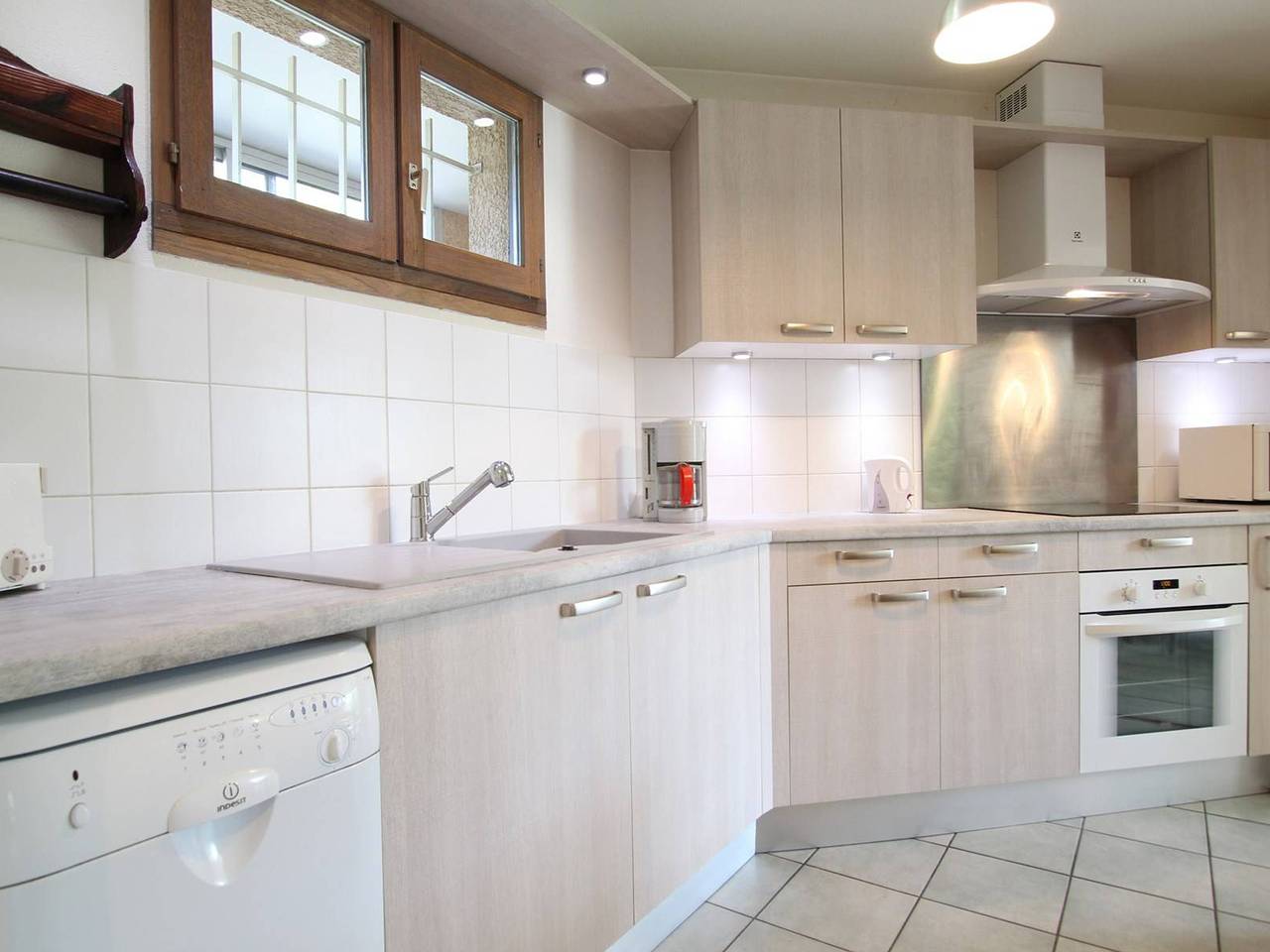 Ganze Wohnung, Großzügige 4-Zimmer-Wohnung für 6 Personen, 400m von Skiliften entfernt, nahe Skigebiet La Salle-les-Alpes in La Salle-les-Alpes, Serre Chevalier