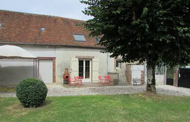 Gîte pour 9 personnes, avec jardin à Champaubert