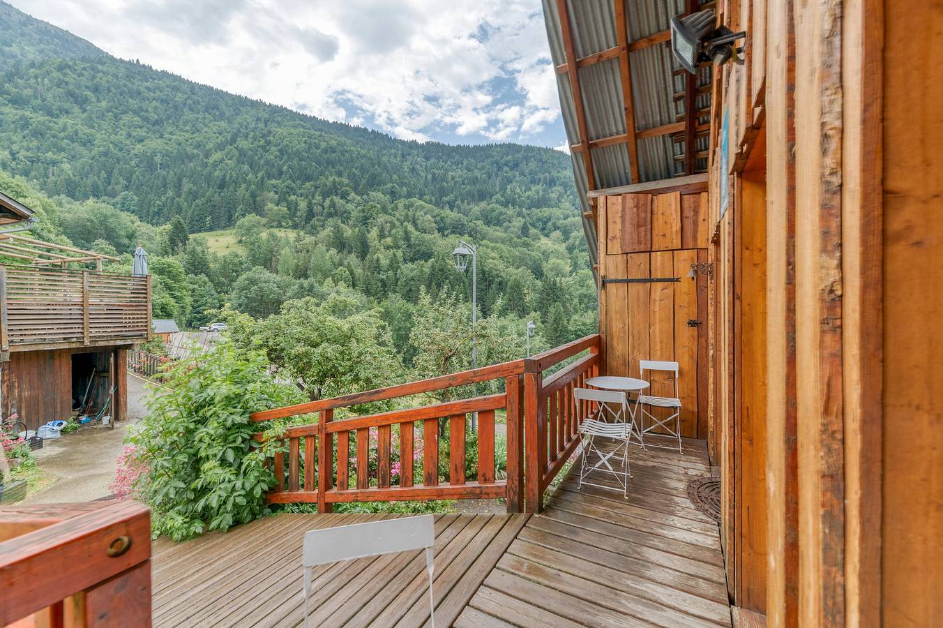 Ganze Wohnung, Ferienwohnung 'Passoud 203' mit Bergblick, Gemeinschaftsgarten und Wi-Fi in Oz, Nationalpark Écrins