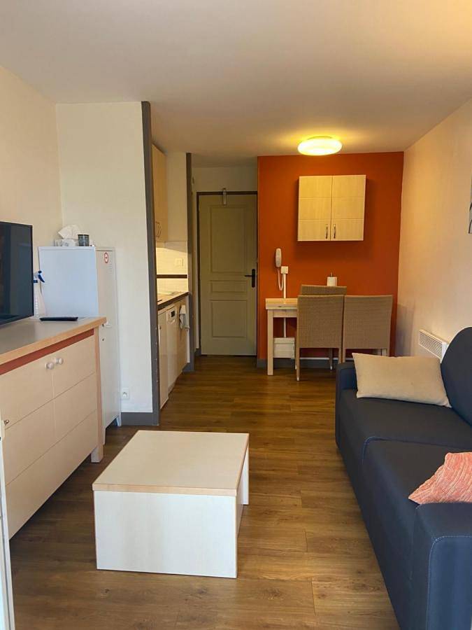 Appartement entier, One-Bedroom Apartment in Agay, Saint-Raphaël