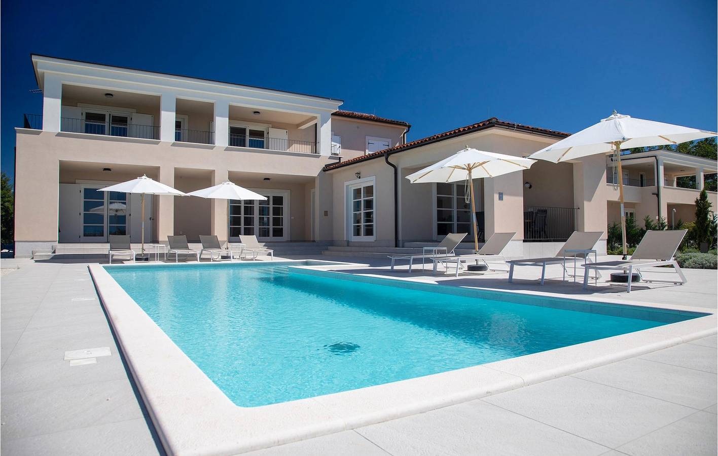 Casa vacanza a Smoljanci a partire da 330€ a notte
