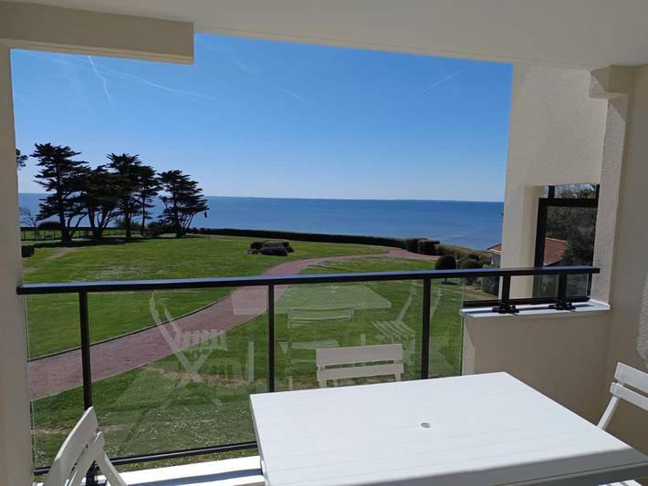 Gîte pour 3 personnes, avec vue et jardin dans Plage de La Birochère - 2