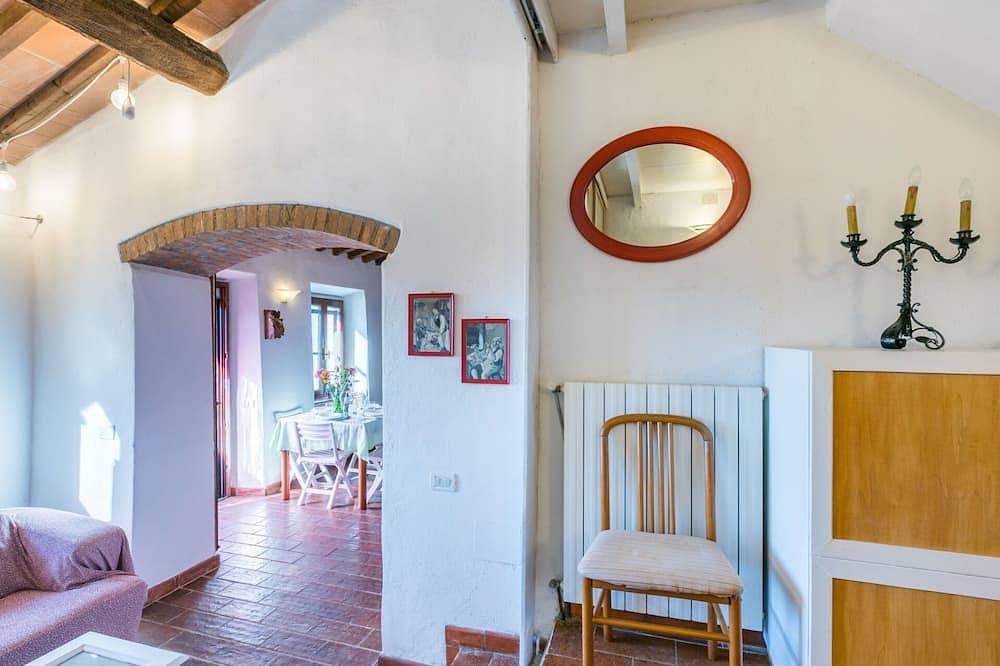 Alleinstehendes Ferienhaus mit  W-Lan, Whirlpool, Terrasse, Haustiere erlaubt, Panoramablick in Castellina Marittima, Etruskische Küste