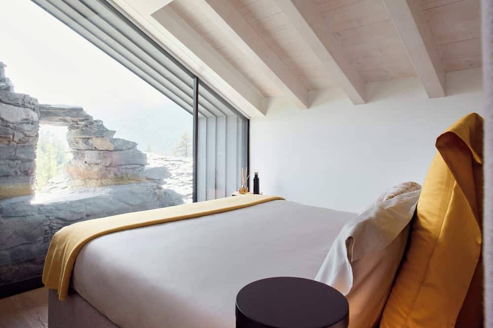 Chalet Exclusive use, ski in ski out, in the Matterhorn Ski Paradise area in Cervinia, Région de Valtournenche