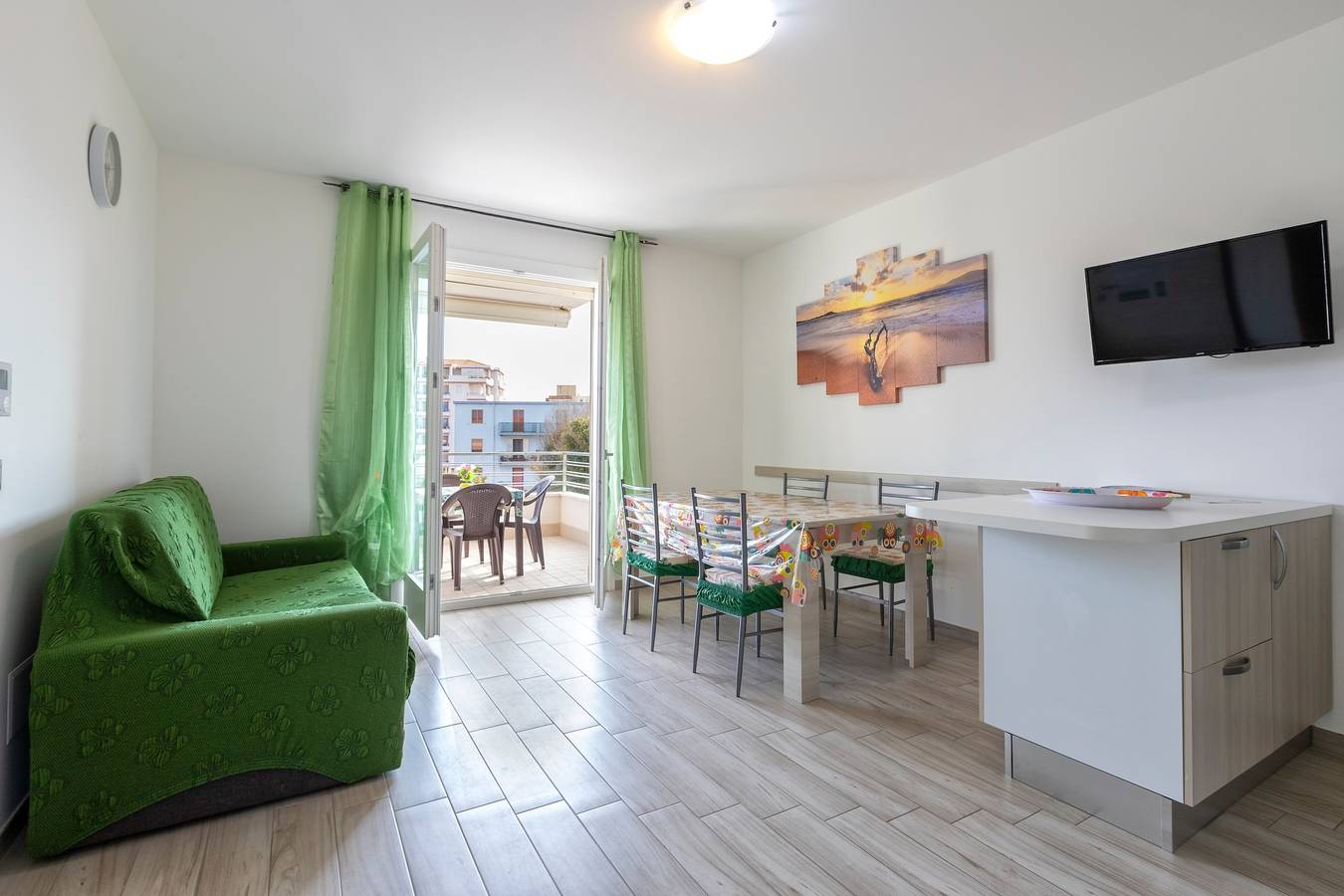 Appartamento intero, Appartamento "Tirreno" vicino alla spiaggia con A/C, Balcone e Terrazza in Lido San Giovanni, Alghero