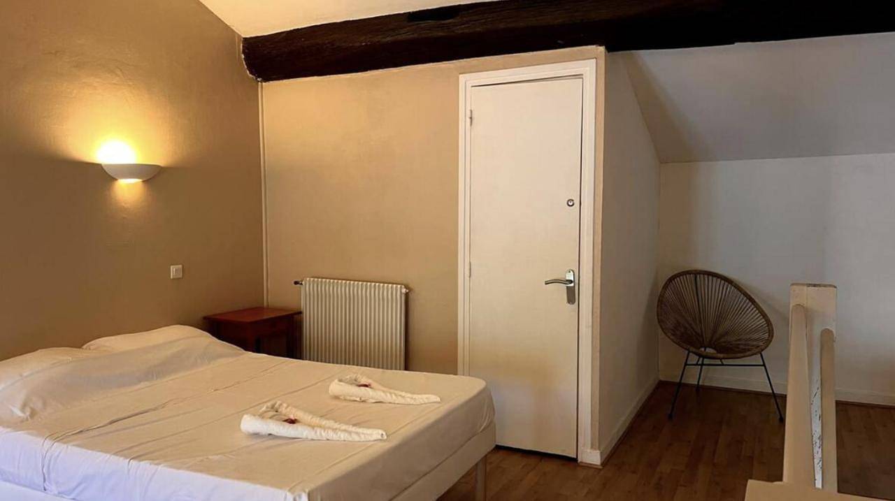 Appartement entier, One-Bedroom Apartment in Solutré-Pouilly, Région de Mâcon