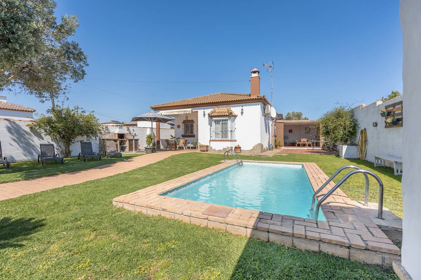 Ferienhaus 'El Olivo' mit privatem Pool, Wi-Fi und Klimaanlage in Los Franceses-La Vega, Chiclana de la Frontera