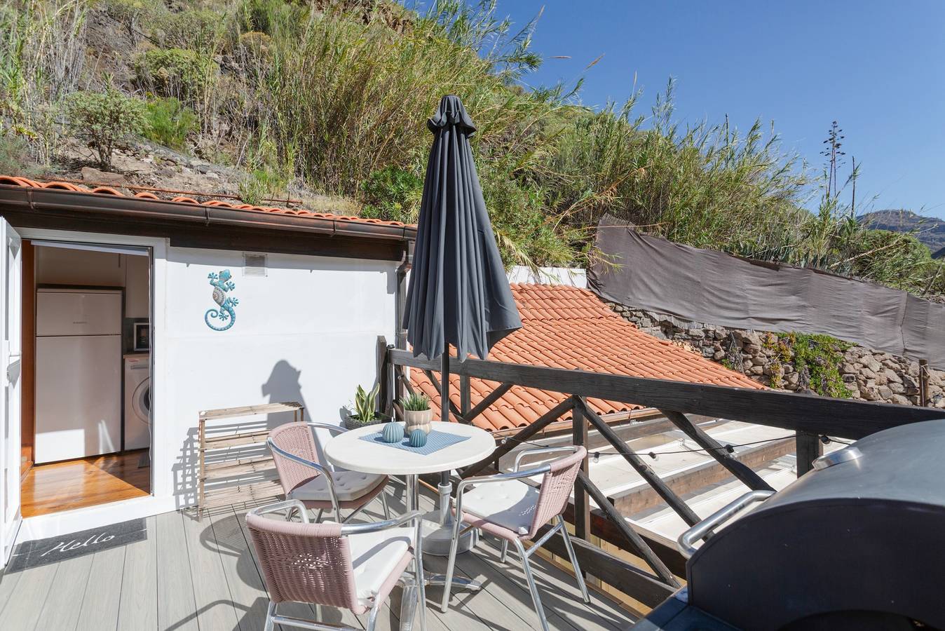 Maison de vacances 'Arguineguín Retreat' avec vue montagne, Wi-Fi et climatisation in Los Peñones, Mogán