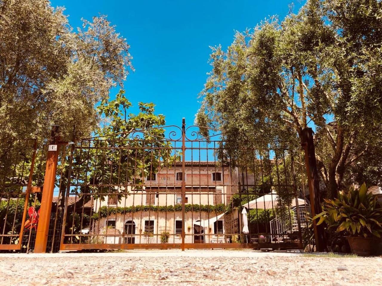 Ganze Wohnung, Das Landgut "Corte Canale Virgilio" mit Balkon in Volta Mantovana, Mantua Provinz