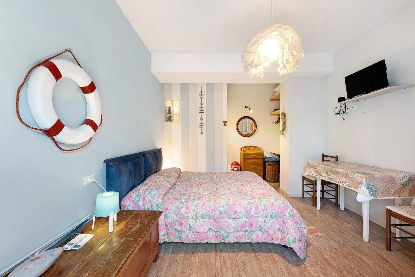 Appartement entier, Appartement 'Goccia Di Mare' avec parking gratuit, Wi-Fi et climatisation in Levanto, Commune de Levanto