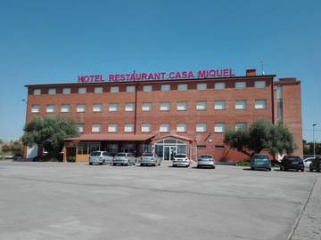 Hôtel pour 3 personnes, avec vue et terrasse à Alcarràs