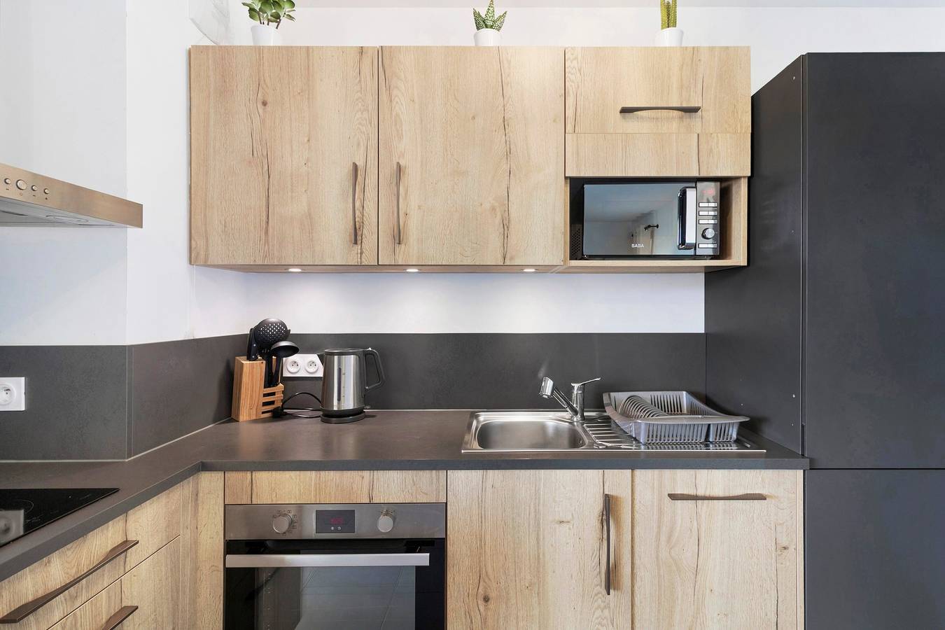 Appartamento intero, Appartamento 'Chez Valérie' con Vista Mare, Balcone e Aria Condizionata in Grosseto-Prugna, Ajaccio e dintorni