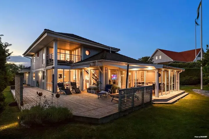 Villa für 9 Personen, mit Garten und Sauna sowie Terrasse und Ausblick, mit Haustier - 1