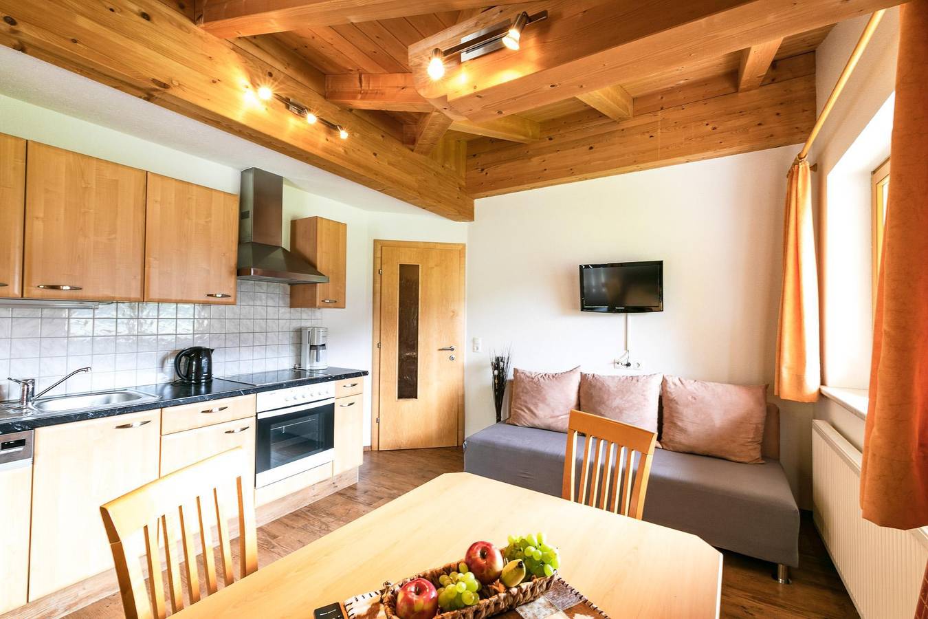 Ganze Ferienwohnung, Ahorn in Tuxer Alpen, Zellberg