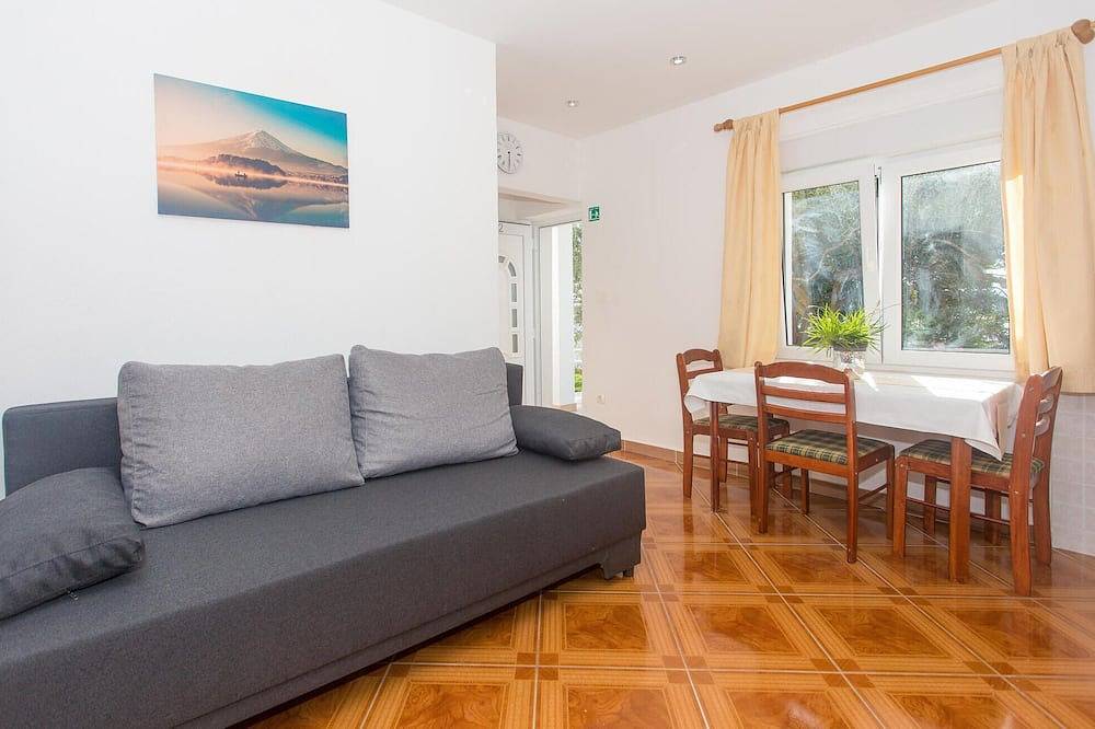 Ganze Wohnung, Schöne Wohnung in Mimice in Mimice, Omis-Riviera