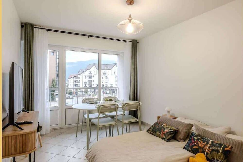 Entire apartment, Chez Milène I T2 I Ambilly in Ambilly, Saint-Julien-en-Genevois region