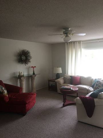 Gîte pour 8 personnes, avec jardin à Pippin