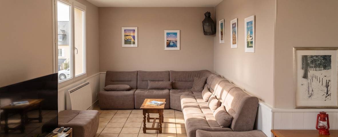 Geräumiges Haus mit Meerblick in Arromanches-les-Bains in Arromanches-les-Bains, Bayeux und Umgebung