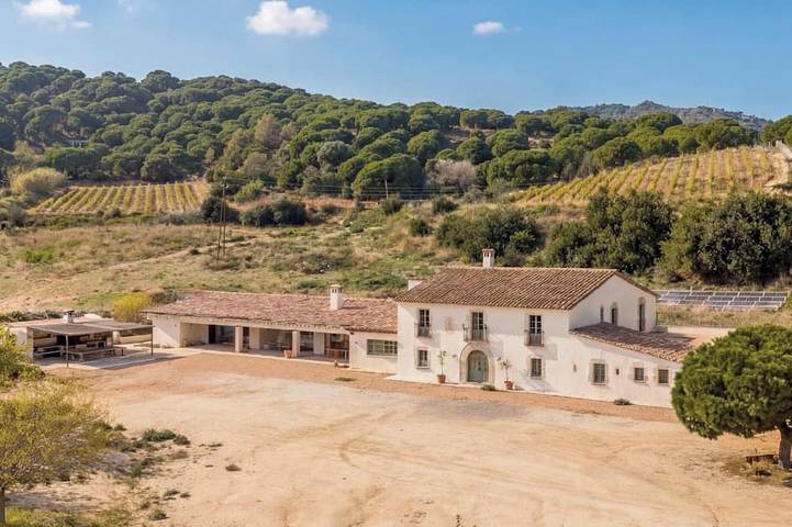 Chalet para 10 personas, con terraza además de jacuzzi y jardín, Se admiten mascotas - 1