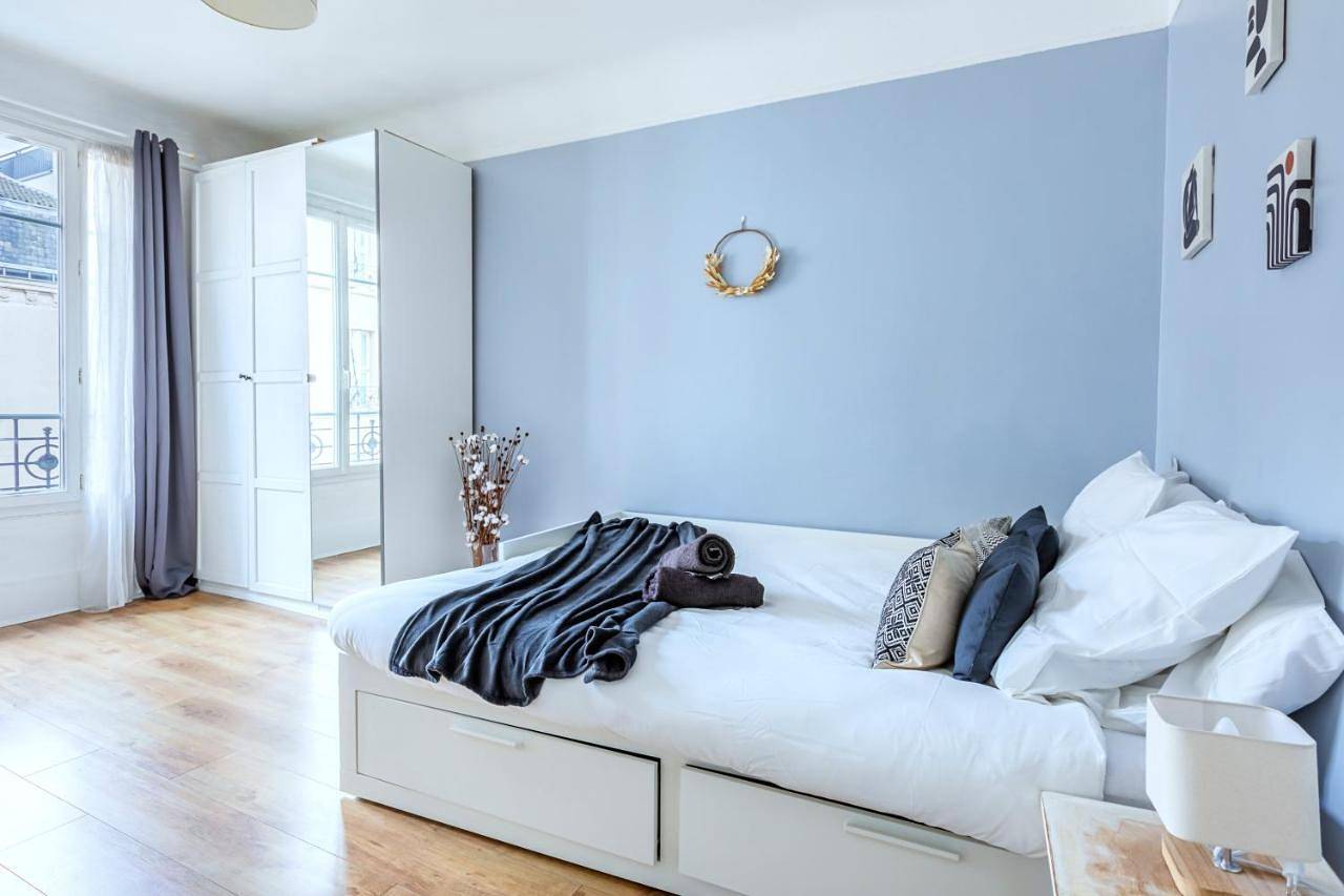 Appartement entier, Le Clair & Spacieux - Parking - 15 min Paris in Bois-Colombes, Hauts-de-Seine