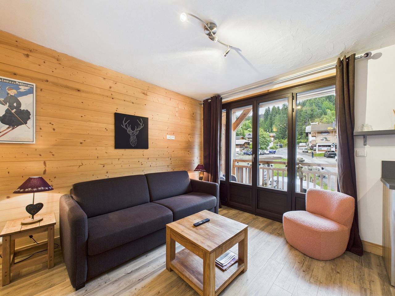 Appartement entier, Appartement au centre des Gets avec balcon, proche pistes, commerces et activités, 4/5 couchages in Les Gets, Les Portes du Soleil