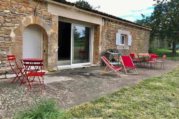 Location de vacances pour 12 personnes, animaux acceptés à Vinzelles