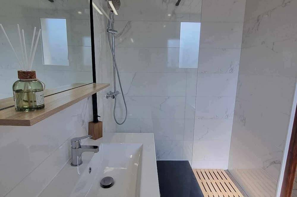 Entire apartment, Comfortable studio 5 min from auxerre in Vallan, Auxerre region