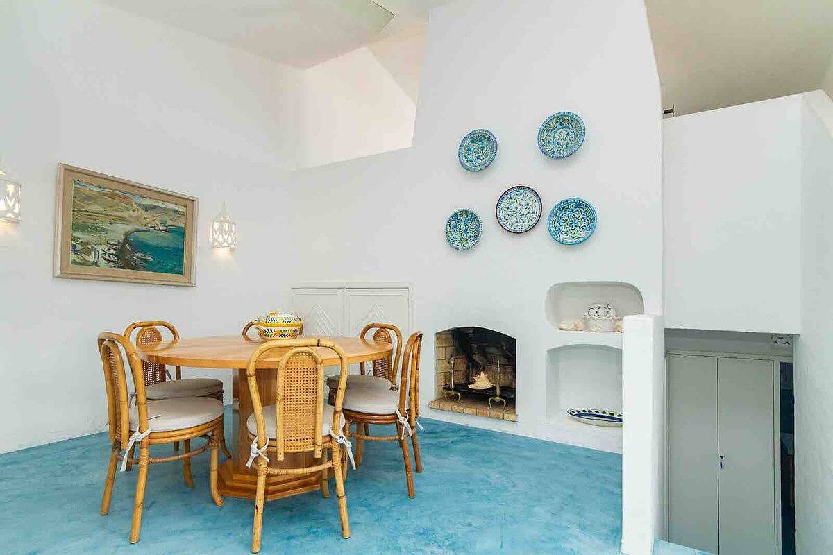 Liiiving in Algarve | Alvor Blue Villa in Praia da Prainha, Alvor